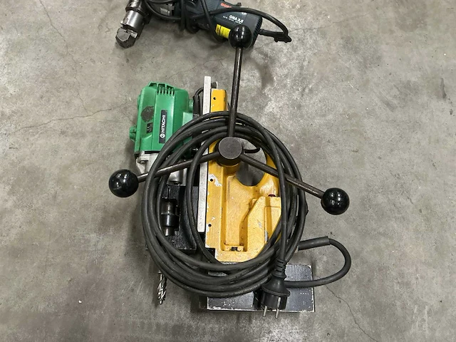 Hitachi d 13 magnetische boormachine - afbeelding 4 van  7