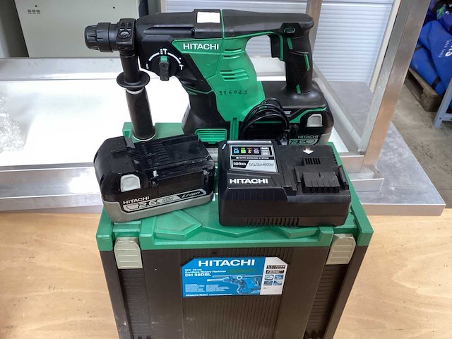 Hitachi dh 36dbl boorhamer - 28mm incl. 2x bsl 3626x accu’s + uc 36ysl acculader + koffer - afbeelding 1 van  13