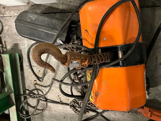 Hitachi elektrische kettingtakel - afbeelding 3 van  4