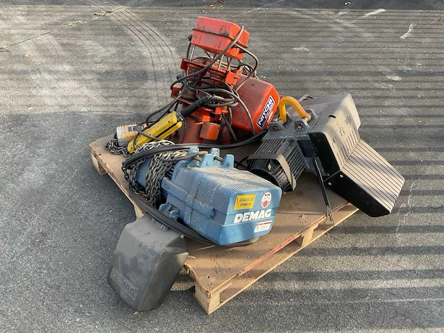 Hitachi en demag bovenloopkraan - afbeelding 5 van  5
