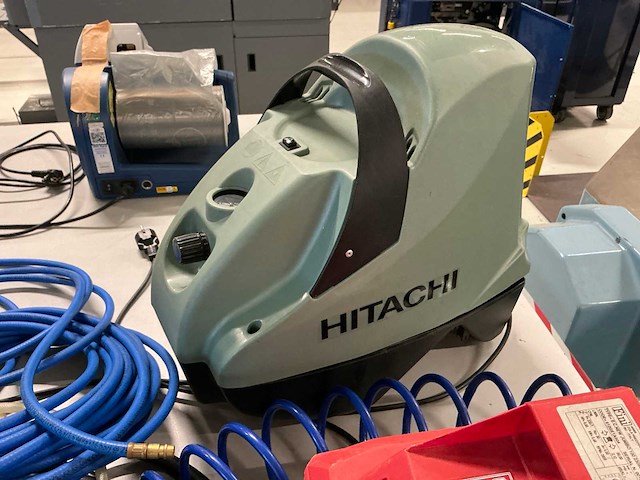 Hitachi / fini luchtcompressor (2x) - afbeelding 6 van  8