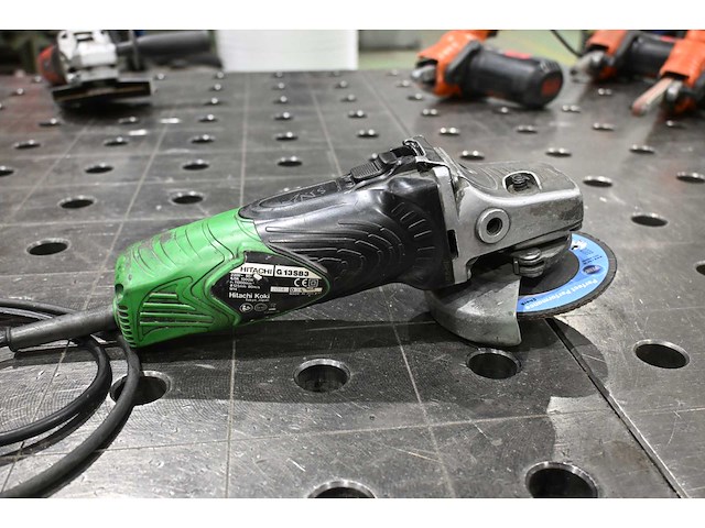 Hitachi g13sb3 haakse slijpmachine - afbeelding 2 van  4