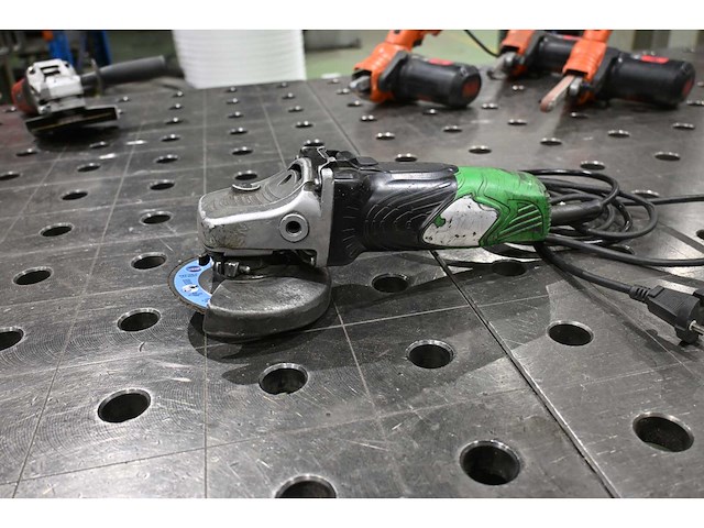 Hitachi g13sb3 haakse slijpmachine - afbeelding 1 van  4