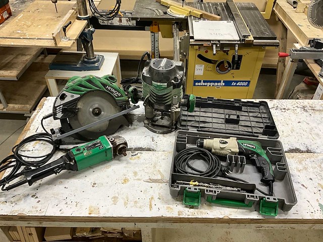 Hitachi gereedschap (4x) - afbeelding 1 van  7