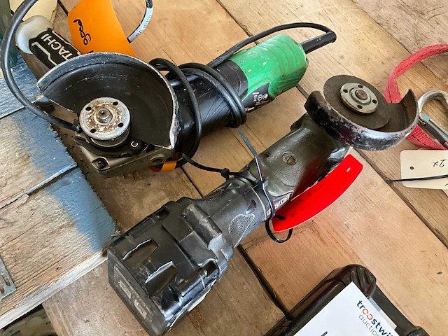 Hitachi haakse slijpmachine (2x) - afbeelding 2 van  2