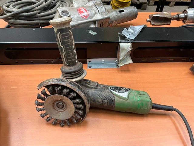 Hitachi haakse slijpmachine (3x) - afbeelding 10 van  10
