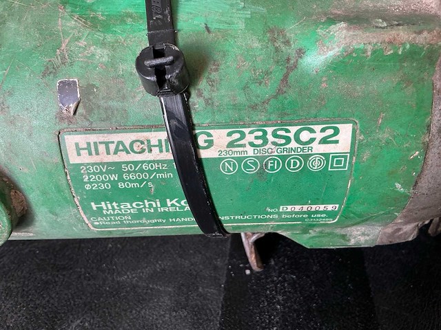 Hitachi haakse slijpmachine - afbeelding 2 van  4