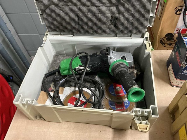 Hitachi haakse slijpmachine - afbeelding 4 van  5