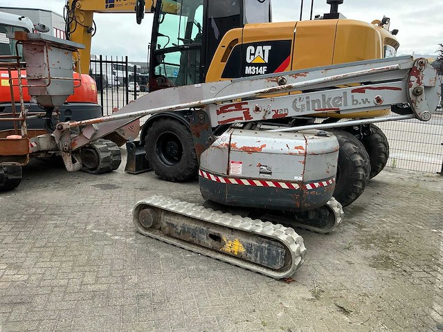 Hitachi hx64b knikarm hoogwerker - afbeelding 1 van  13