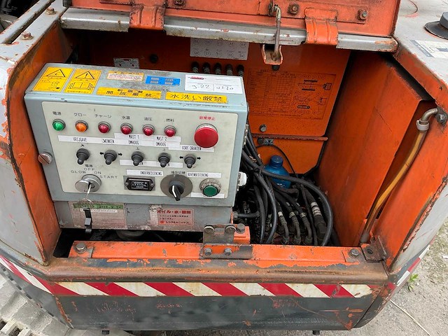 Hitachi hx64b knikarm hoogwerker - afbeelding 11 van  12