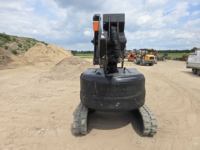 Hitachi hx64b knikarm hoogwerker - afbeelding 3 van  8