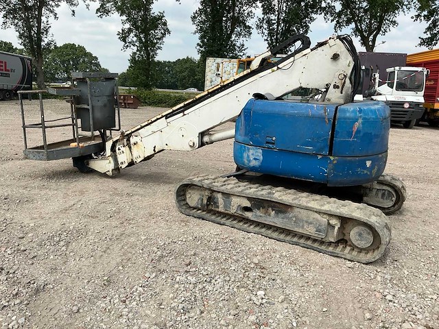 Hitachi hx99b telescoop hoogwerker - afbeelding 8 van  11
