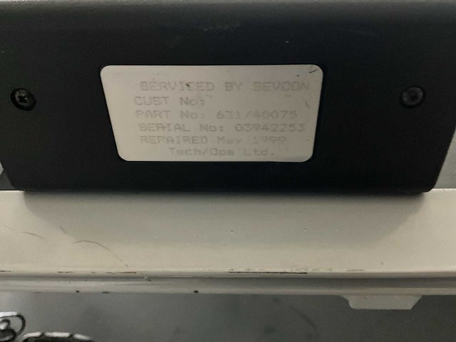 Hitachi j300 igbt 22 kw frequentieregelaar - afbeelding 6 van  6