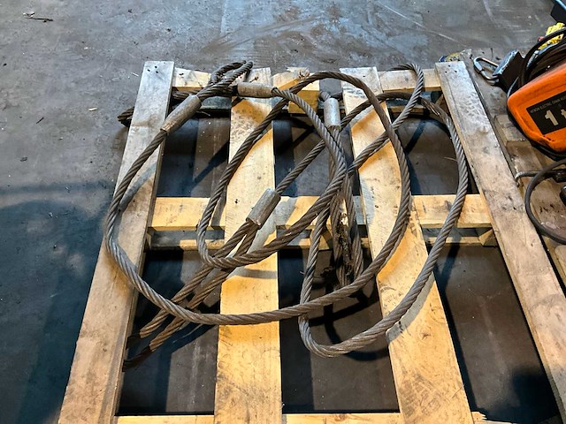 Hitachi kettingtakel - afbeelding 2 van  6