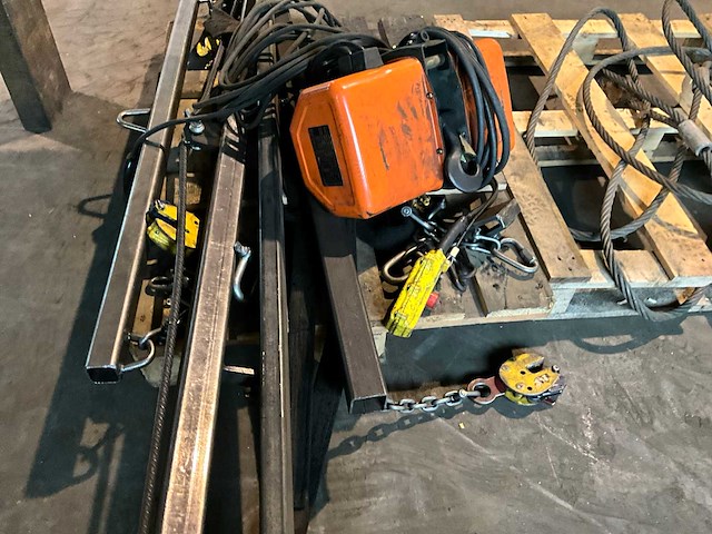 Hitachi kettingtakel - afbeelding 5 van  6