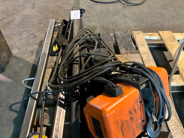 Hitachi kettingtakel - afbeelding 6 van  6