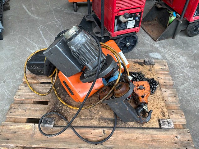 Hitachi kettingtakel - afbeelding 2 van  4