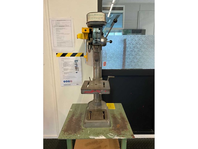 Hitachi koki b13s kolomboormachine op onderstel - afbeelding 3 van  8