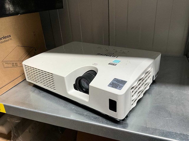 Hitachi lcd projector (2x) - afbeelding 1 van  6
