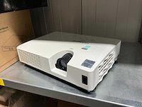 Hitachi lcd projector (2x) - afbeelding 1 van  6