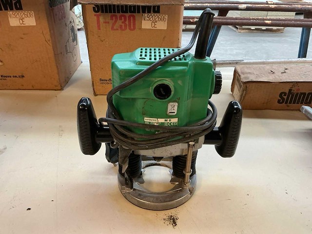 Hitachi m8 bovenfrees - afbeelding 2 van  3