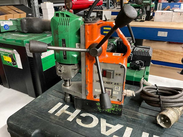 Hitachi / magtron magnetische boormachine - afbeelding 1 van  6