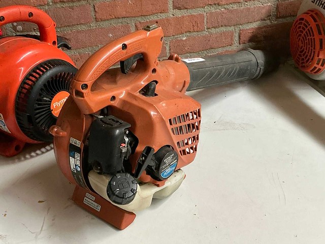 Hitachi n825 bladblazer ( benzine ) - afbeelding 1 van  2