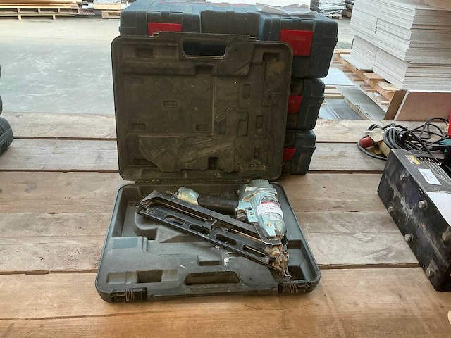 Hitachi nt65ma4(s) pneumatische tacker - afbeelding 1 van  3