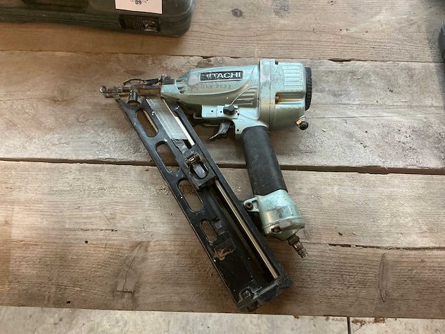 Hitachi nt65ma4(s) pneumatische tacker - afbeelding 3 van  3