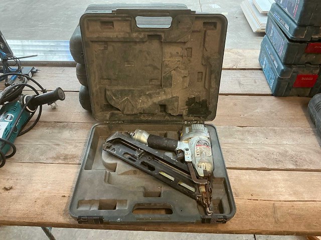 Hitachi nt65ma4(s) pneumatische tacker - afbeelding 2 van  4