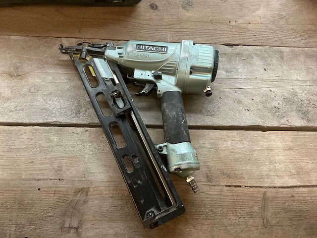 Hitachi nt65ma4(s) pneumatische tacker - afbeelding 3 van  4