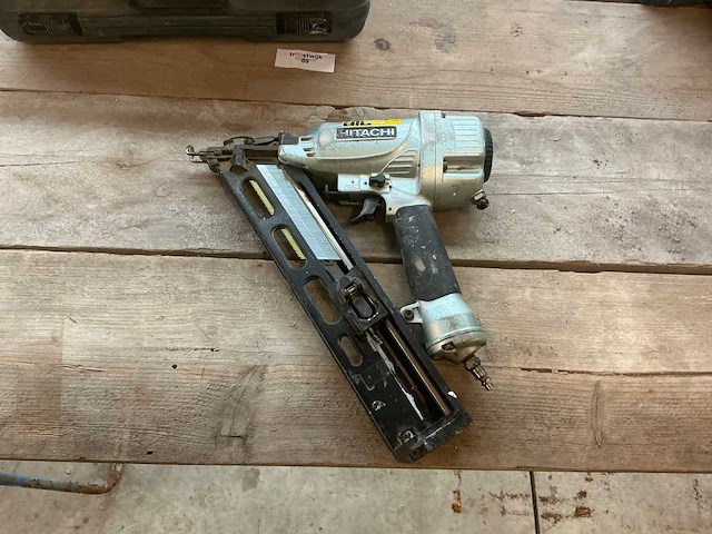 Hitachi nt65ma4(s) pneumatische tacker - afbeelding 3 van  4