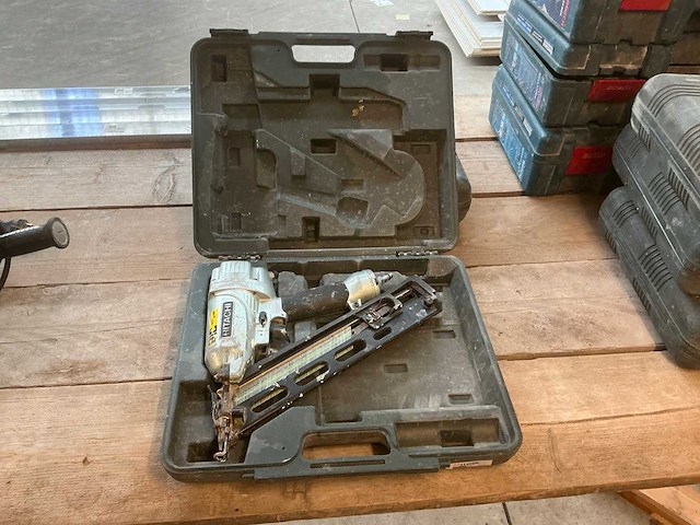 Hitachi nt65ma4(s) pneumatische tacker - afbeelding 2 van  4