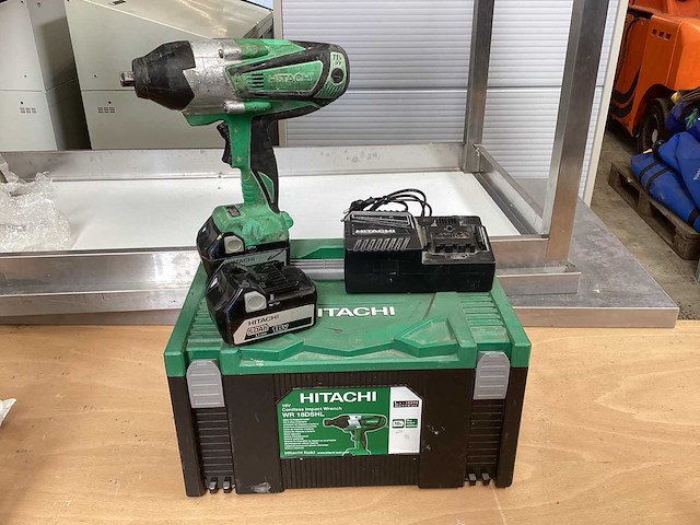 Hitachi wr 18dshl slagmoersleutel 1/2” incl. 2x bsl 1850 accu’s + uc 18yfsl acculader + koffer - afbeelding 1 van  10