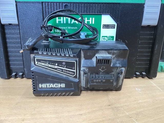 Hitachi wr 18dshl slagmoersleutel 1/2” incl. 2x bsl 1850 accu’s + uc 18yfsl acculader + koffer - afbeelding 8 van  10