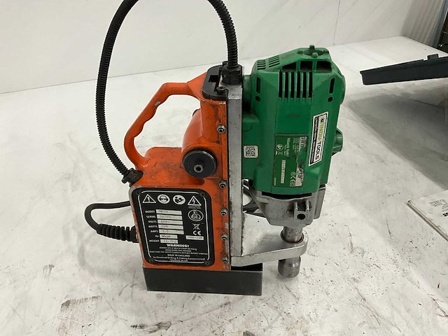 Hitachi/magtron mb30 magnetische kernboormachine - afbeelding 2 van  5