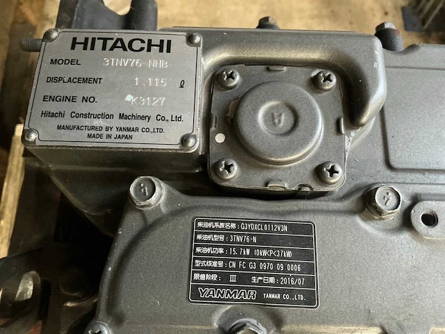 Hitachi/yanmar 3tnv76-nhb dieselmotor - afbeelding 1 van  10