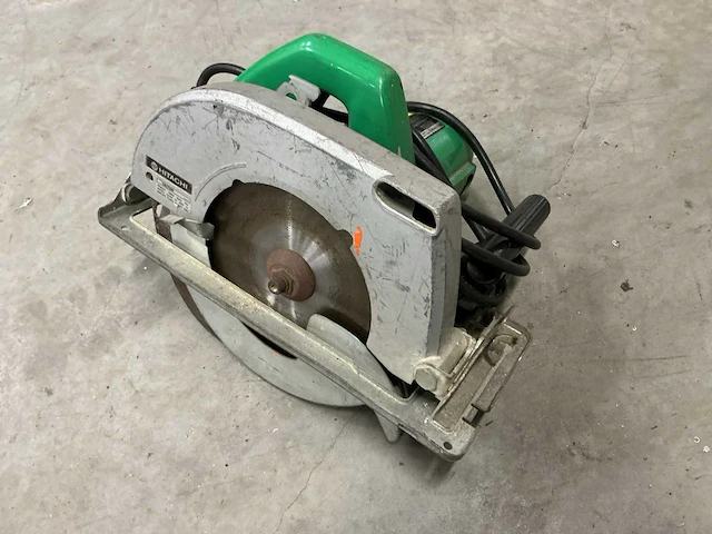 Hitatchi 235mm cirkelzaagmachine - afbeelding 2 van  5