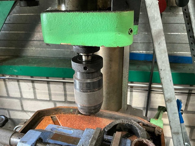 Hm machinery sbm-28f kolomboormachine - afbeelding 2 van  4