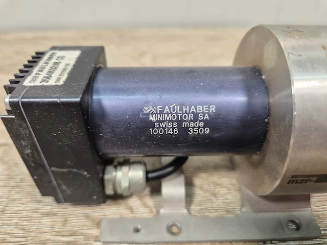 Hnp mikrosysteme - mzr-7255 micro doseerpomp - afbeelding 2 van  5