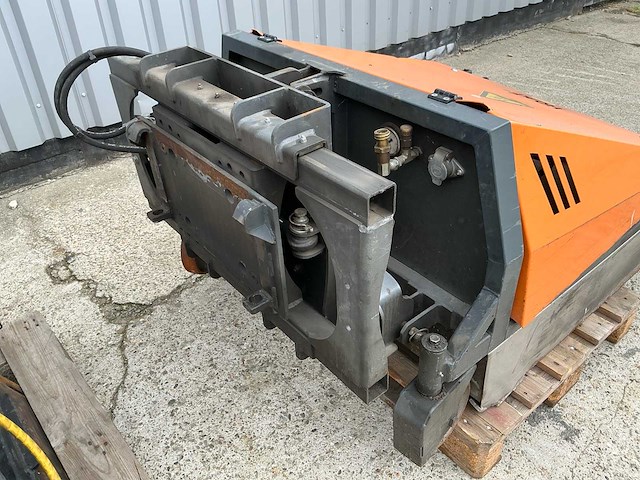 Hoaf hgw 001 thermische onkruidbestrijder met avant opname en 2 × 85 liter lpg-installatie - afbeelding 16 van  17