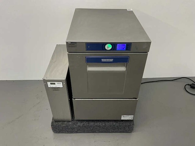 Hobart - gc10-a - glazenspoelmachine met osmose - afbeelding 1 van  7