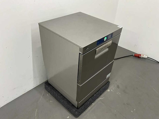 Hobart - korvenvaatwasmachine met osmose - afbeelding 2 van  4