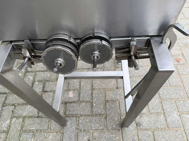 Hobart - vleeswolf / gehaktmolen - afbeelding 4 van  5