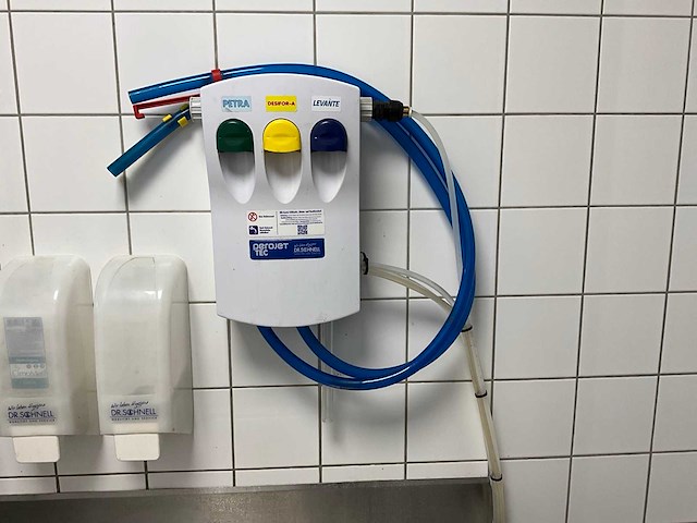 Hobart amxs-10b korvenvaatwasmachine - afbeelding 8 van  11