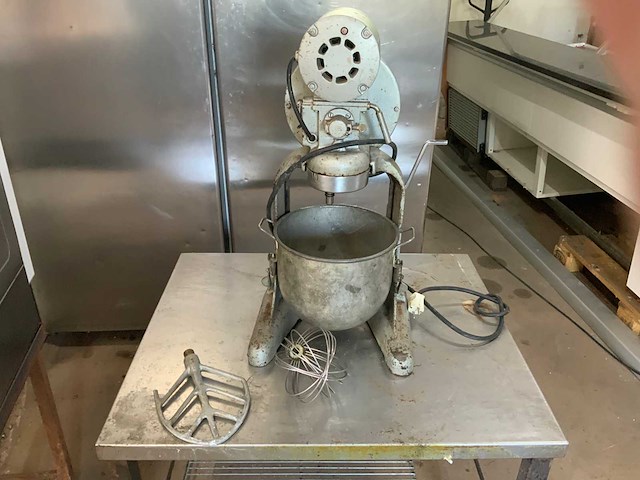 Hobart ce 100 keukenmachines & mixers planeetmenger / gehaktmolen incl, accessoires - afbeelding 2 van  5