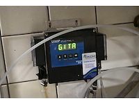 Hobart doorschuif korvenvaatwasmachine met rvs aanvoer (spoel)tafel en rvs afvoertafel - afbeelding 2 van  10