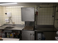 Hobart doorschuif korvenvaatwasmachine met rvs aanvoer (spoel)tafel en rvs afvoertafel - afbeelding 5 van  10