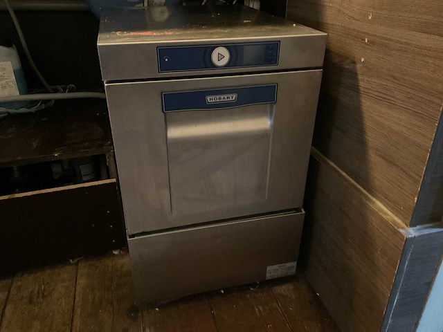 Hobart gc-10a glazenvaatwasmachine - afbeelding 1 van  3