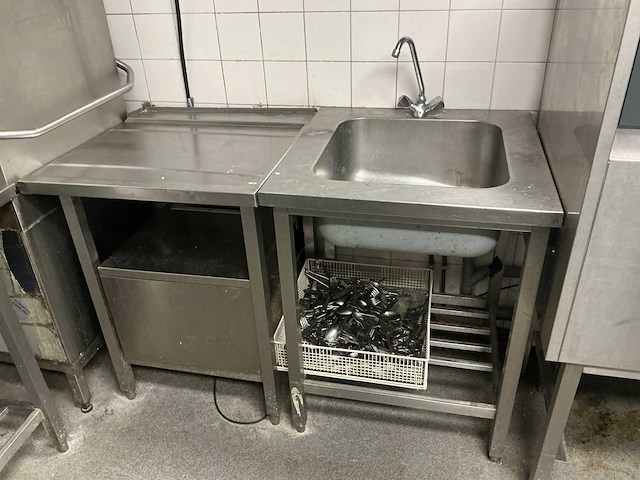Hobart korvenvaatwasmachine - afbeelding 8 van  10